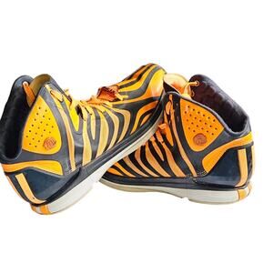 Adidas Men's Derrick Rose Tiger Stripe Sneakers 11.5 Solar Zest Chicago